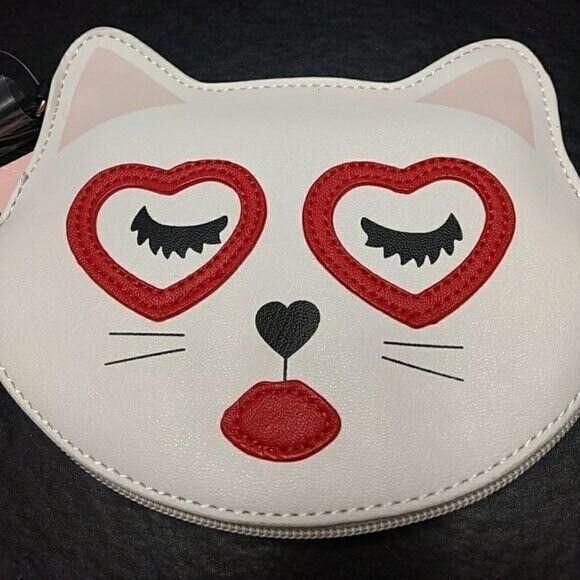 ***Final Sale*** Betsey Johnson cream kitty with hearts wristlet - Picture 4 of 4